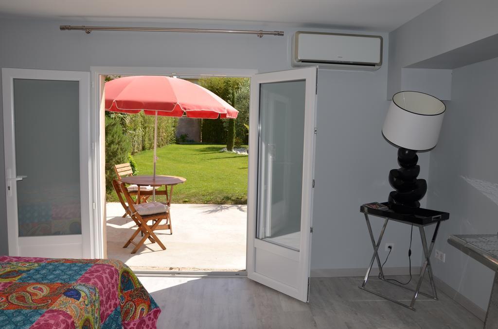 Chambre D'Hotes Et Spa Agen Rum bild